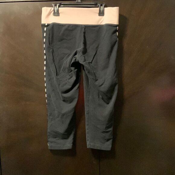 PINK, Victoria’s Secret YOGA, midcalf leggings, size M‎ - Picture 2 of 10